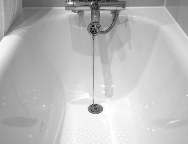 white bathtub photo by Mikesphotos on Pixabay - crop - Copy